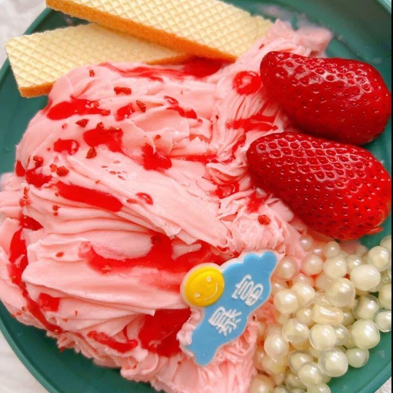 Strawberry Snow Ice